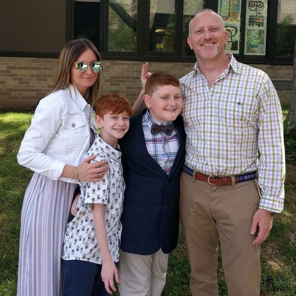 Meet your Posher, Fernanda - Picture 1 of 1